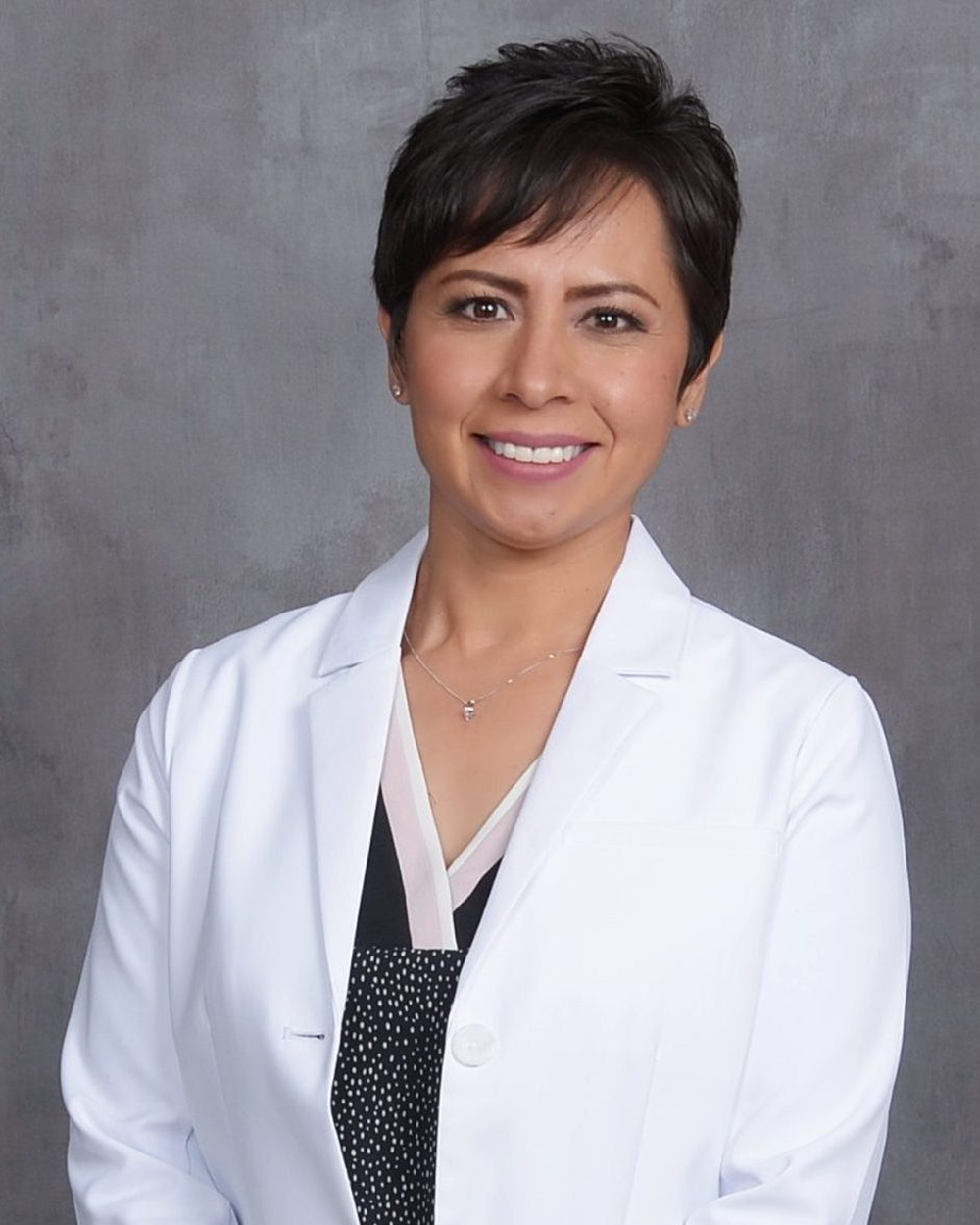 Dra. Imelda D. Soto, DDS — dentista familiar en El Monte